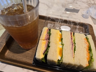 �҂�����